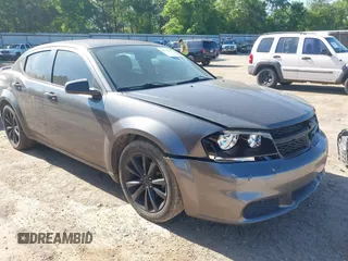 2014 Dodge Avenger SE z VIN 1C3CDZAB1EN189407, wystawiony jako IAAI lot #41972290 z przebiegiem 194 045 mil mil oraz . Historia ofert i sprzedaży dostępna na DreamBid. Obrazek 1.