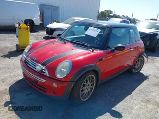 2005 MINI Hardtop with VIN WMWRC334X5TJ65197, listed as a IAAI auction lot 42035614 with 248,872 mi miles and . Bid and sale history available at DreamBid. Image 17.