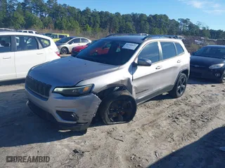 2019 Jeep Cherokee Latitude Plus with VIN 1C4PJLLB0KD448373, listed as a IAAI auction lot 41589622 with 75,835 mi miles. Bid and sale history available at carsss.com. Image 18.
