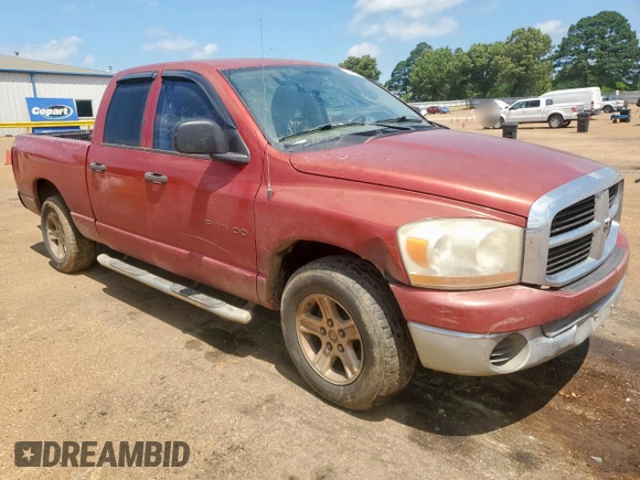 2006 Dodge 1500 SLT z VIN 1D7HA18N96S695944, wystawiony jako Copart lot #58413745 z przebiegiem 286 473 mil mil oraz Czysty tytuł • Clean title. Historia ofert i sprzedaży dostępna na DreamBid. Obrazek 4.