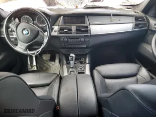 2011 BMW X6 M with VIN 5YMGZ0C54BLK13876, listed as a Copart auction lot 68567774 with 0 mi miles and Salvage Title. Bid and sale history available at carsss.com. Image 8.