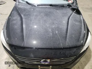 2015 Volvo S60 T5 Premier z VIN YV1612TK1F2332441, wystawiony jako Copart lot #89086705 z przebiegiem Nie podano mil oraz Szkoda całkowita • Salvage title. Historia ofert i sprzedaży dostępna na DreamBid. Obrazek 11.