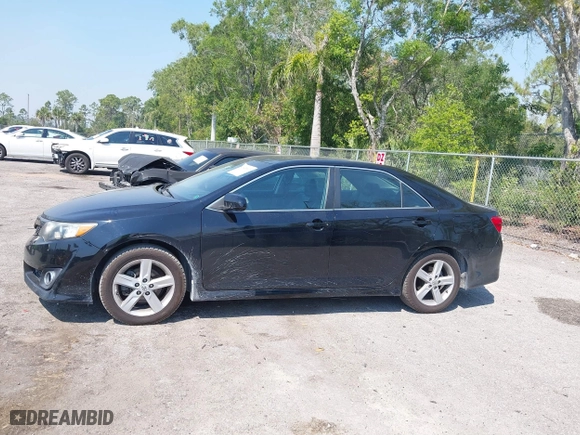 2014 Toyota Camry L with VIN 4T1BF1FK6EU467408, listed as a IAAI auction lot 41835997 with 192,335 mi miles. Bid and sale history available at carsss.com. Image 15.