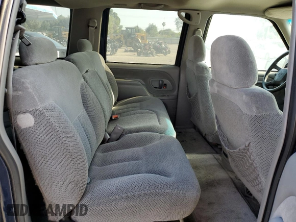 1999 Chevrolet Suburban with VIN 3GNEC16RXXG254126, listed as a Copart auction lot 52051405 with 113,554 mi miles and Clean title. Bid and sale history available at DreamBid. Image 11.