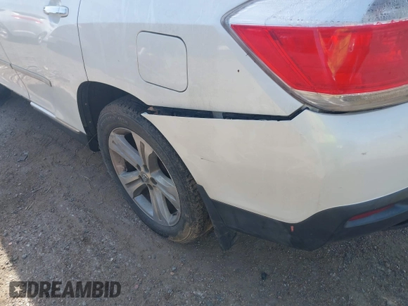 2012 Toyota Highlander Limited with VIN 5TDDK3EH0CS101438, listed as a IAAI auction lot 41893208 with 262,909 mi miles and . Bid and sale history available at DreamBid. Image 14.