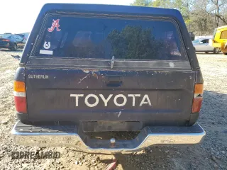 1992 Toyota Pickup DLX z VIN JT4RN93P6N5066035, wystawiony jako Copart lot #86102924 z przebiegiem 165 311 mil mil oraz Szkoda całkowita • Salvage title. Historia ofert i sprzedaży dostępna na DreamBid. Obrazek 6.