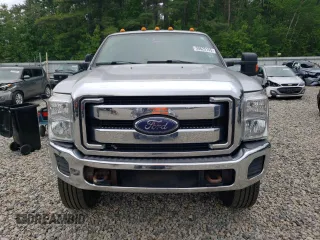 2014 Ford F-250 XL with VIN 1FT7W2B66EEA95457, listed as a Copart auction lot 59625155 with 118,040 mi miles and Salvage title. Bid and sale history available at DreamBid. Image 5.