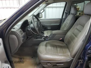 2004 Ford Explorer XLT with VIN 1FMDU73W44UC05913, listed as a Copart auction lot 44033155 with 179,222 mi miles and Salvage title. Bid and sale history available at DreamBid. Image 7.