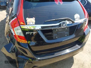 2015 Honda Fit EX-L с VIN 3HGGK5H85FM717646, выставлен на аукционе IAAI как лот 42483387 с пробегом 137 296 миль миль и . История ставок и продаж доступна на DreamBid. Изображение 19.