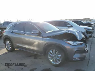 2020 Infiniti QX50 LUXE with VIN 3PCAJ5M18LF102797, listed as a Copart auction lot 35797573 with 25,104 mi miles. Bid and sale history available at carsss.com. Image 4.