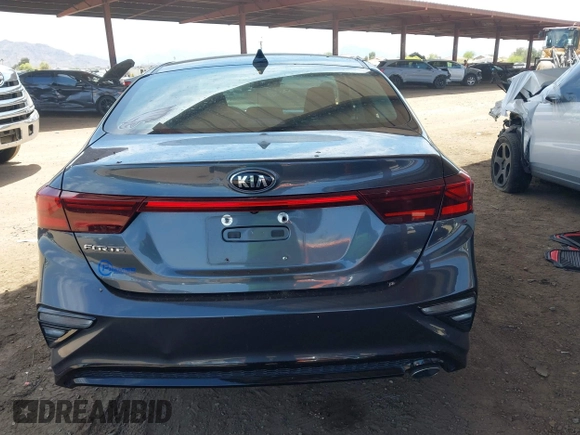 2021 Kia Forte LXS z VIN 3KPF24AD7ME294409, wystawiony jako IAAI lot #42124606 z przebiegiem 91 567 mil mil oraz . Historia ofert i sprzedaży dostępna na DreamBid. Obrazek 16.