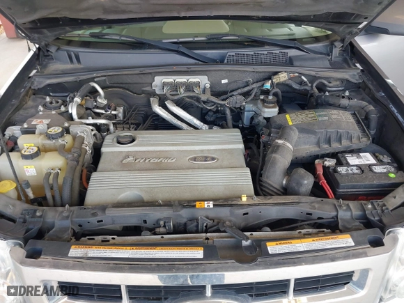 2008 Ford Escape Hybrid with VIN 1FMCU59H08KA06691, listed as a IAAI auction lot 42021967 with 221,067 mi miles. Bid and sale history available at carsss.com. Image 10.