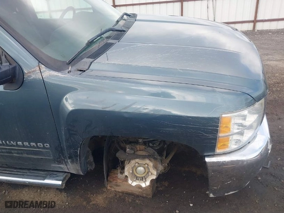 2012 Chevrolet Silverado 1500 LT with VIN 1GCPKSE74CF123098, listed as a IAAI auction lot 41852132 with 146,463 mi miles. Bid and sale history available at carsss.com. Image 6.