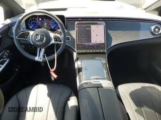 2023 Mercedes-Benz EQE 350+ z VIN W1KEG2BB4PF034287, wystawiony jako Copart lot #67944533 z przebiegiem 1295 mil mil oraz . Historia ofert i sprzedaży dostępna na DreamBid. Obrazek 8.