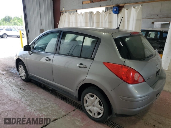 2011 Nissan Versa S z VIN 3N1BC1CP7BL409393, wystawiony jako Copart lot #60806585 z przebiegiem 147 149 mil mil oraz Szkoda całkowita • Salvage title. Historia ofert i sprzedaży dostępna na DreamBid. Obrazek 2.
