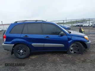 2003 Toyota RAV4 z VIN JTEHH20V236073774, wystawiony jako IAAI lot #42040573 z przebiegiem 185 955 mil mil oraz . Historia ofert i sprzedaży dostępna na DreamBid. Obrazek 13.