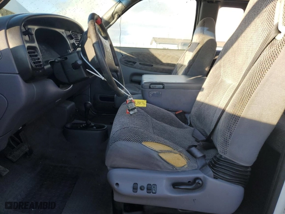 1998 Dodge Ram 1500 with VIN 3B7HF13Z1WG235500, listed as a Copart auction lot 89328325 with 173,501 mi miles and Salvage Title. Bid and sale history available at carsss.com. Image 7.