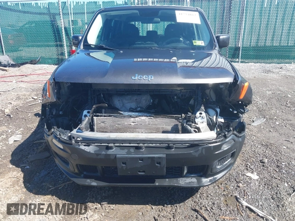 2017 Jeep Renegade Sport with VIN ZACCJBAB4HPF33738, listed as a IAAI auction lot 41754812 with 137,721 mi miles and . Bid and sale history available at carsss.com. Image 6.