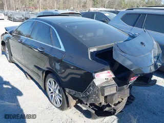 2016 Lincoln MKZ with VIN 3LN6L2G97GR624238, listed as a IAAI auction lot 41642853 with 205,832 mi miles. Bid and sale history available at carsss.com. Image 3.