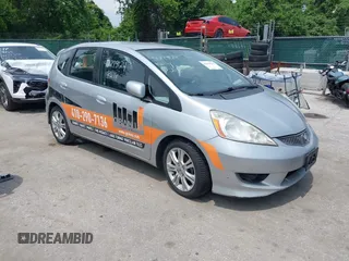 2011 Honda Fit Sport with VIN JHMGE8H51BS005356, listed as a IAAI auction lot 42279124 with 285,524 mi miles and . Bid and sale history available at DreamBid. Image 1.