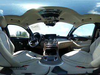 2022 Mercedes-Benz GLC 300 z VIN W1N0G8EB2NG060504, wystawiony jako IAAI lot #42586623 z przebiegiem 27 403 mil mil oraz . Historia ofert i sprzedaży dostępna na DreamBid. Obrazek 19.