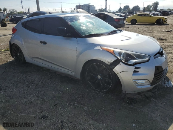 2013 Hyundai Veloster w/Black Int with VIN KMHTC6AD0DU088518, listed as a Copart auction lot 50732385 with 130,395 mi miles and Clean Title. Bid and sale history available at carsss.com. Image 4.