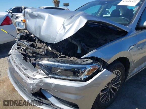 2019 Volkswagen Jetta SEL with VIN 3VWE57BU9KM193147, listed as a IAAI auction lot 41659423 with 29,675 mi miles and . Bid and sale history available at DreamBid. Image 6.