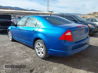 2011 Ford Fusion SE with VIN 3FAHP0HA2BR334826, listed as a IAAI auction lot 40993511 with 194,486 mi miles. Bid and sale history available at carsss.com. Image 3.