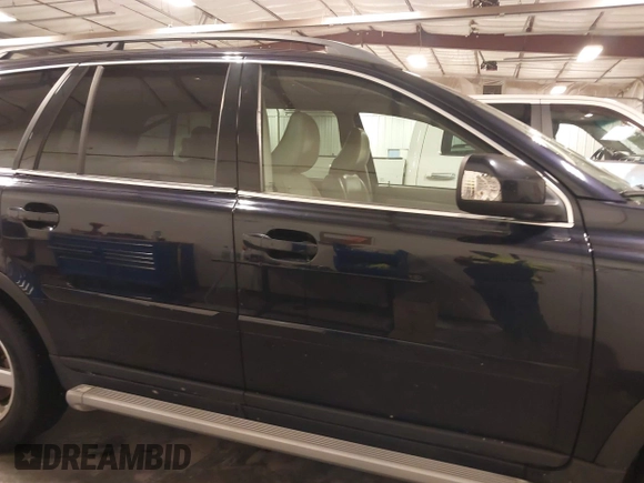 2007 Volvo XC90 I6 with VIN YV4CZ982671353700, listed as a IAAI auction lot 42011095 with 201,566 mi miles and . Bid and sale history available at DreamBid. Image 14.