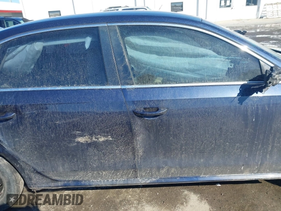 2012 Volkswagen Passat SE with VIN 1VWBP7A38CC034225, listed as a IAAI auction lot 41617236 with 188,995 mi miles and . Bid and sale history available at DreamBid. Image 14.