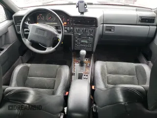 1996 Volvo 850 с VIN YV1LS5820T2304698, выставлен на аукционе Copart как лот 85050114 с пробегом 175 785 миль миль и Списание • Salvage title. История ставок и продаж доступна на DreamBid. Изображение 8.
