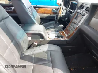 2014 Lincoln Navigator z VIN 5LMJJ2J53EEL08886, wystawiony jako IAAI lot #41971904 z przebiegiem 140 190 mil mil oraz . Historia ofert i sprzedaży dostępna na DreamBid. Obrazek 5.
