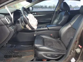 2016 Nissan Maxima SR z VIN 1N4AA6APXGC439401, wystawiony jako Copart lot #52011535 z przebiegiem 132 267 mil mil oraz Szkoda całkowita • Salvage title. Historia ofert i sprzedaży dostępna na DreamBid. Obrazek 7.