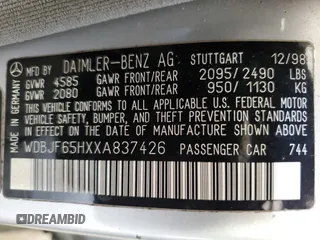 1999 Mercedes-Benz E 320 z VIN WDBJF65HXXA837426, wystawiony jako Copart lot #51084325 z przebiegiem Nie podano mil oraz Szkoda całkowita • Salvage title. Historia ofert i sprzedaży dostępna na DreamBid. Obrazek 14.