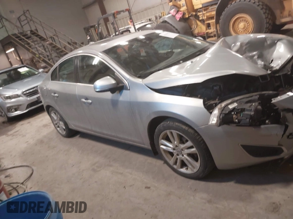 2012 Volvo S60 T6 with VIN YV1902FH1C2119579, listed as a IAAI auction lot 41359902 with 237,451 mi miles. Bid and sale history available at carsss.com. Image 13.