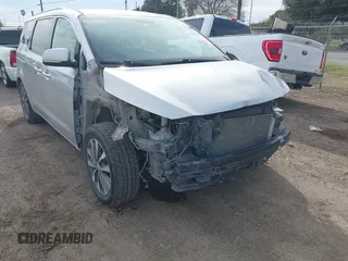 2017 Kia Sedona EX with VIN KNDMC5C17H6312805, listed as a IAAI auction lot 41363238 with 68,722 mi miles. Bid and sale history available at carsss.com. Image 6.
