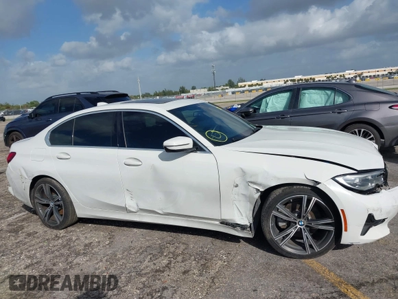 2021 BMW 3 Series 330i with VIN 3MW5R1J00M8B52627, listed as a IAAI auction lot 40722823 with 36,769 mi miles. Bid and sale history available at carsss.com. Image 13.