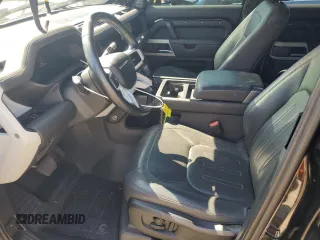 2022 Land Rover Defender with VIN SALEWERU0N2087281, listed as a Copart auction lot 67636814 with 25,546 mi miles and Salvage title. Bid and sale history available at DreamBid. Image 7.