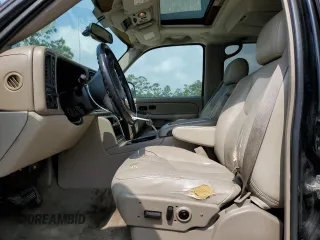 2005 Chevrolet Suburban Z71 with VIN 3GNFK16Z85G172903, listed as a Copart auction lot 54149585 with 281,745 mi miles and Salvage Title. Bid and sale history available at DreamBid. Image 7.