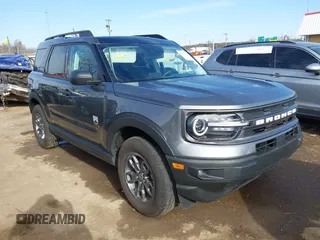 2024 Ford Bronco Sport Big Bend z VIN 3FMCR9B61RRF24517, wystawiony jako IAAI lot #41777194 z przebiegiem 7 706 mil mil oraz . Historia ofert i sprzedaży dostępna na DreamBid. Obrazek 1.