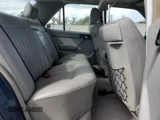 1986 Mercedes-Benz 300 E with VIN WDBEA30D4GA160943, listed as a Copart auction lot 74997584 with 81,982 mi miles and Salvage Title. Bid and sale history available at DreamBid. Image 10.