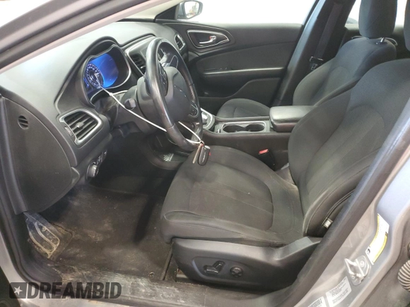 2015 Chrysler 200 Limited with VIN 1C3CCCABXFN742153, listed as a Copart auction lot 61244535 with 106,048 mi miles and Clean title. Bid and sale history available at DreamBid. Image 7.