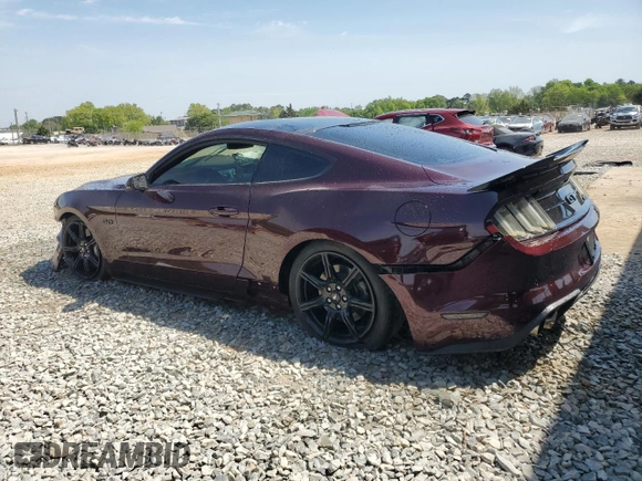 2018 Ford Mustang GT z VIN 1FA6P8CF8J5138416, wystawiony jako Copart lot #53566605 z przebiegiem 51 787 mil mil oraz Szkody całkowita. Historia ofert i sprzedaży dostępna na DreamBid. Obrazek 2.