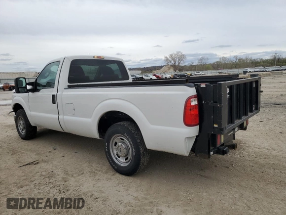 2015 Ford F-250 XL z VIN 1FTBF2A69FEA10723, wystawiony jako Copart lot #51295155 z przebiegiem 195 833 mil mil oraz Szkoda całkowita • Salvage title. Historia ofert i sprzedaży dostępna na DreamBid. Obrazek 2.