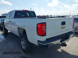 2015 Chevrolet Silverado 3500HD with VIN 1GC2CYEG0FZ534639, listed as a IAAI auction lot 42080526 with 245,795 mi miles and . Bid and sale history available at DreamBid. Image 3.