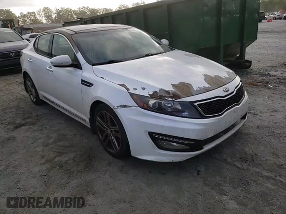 2013 Kia Optima SX z VIN 5XXGR4A62DG118828, wystawiony jako Copart lot #56252725 z przebiegiem 176 359 mil mil oraz Szkoda całkowita • Salvage title. Historia ofert i sprzedaży dostępna na DreamBid. Obrazek 13.