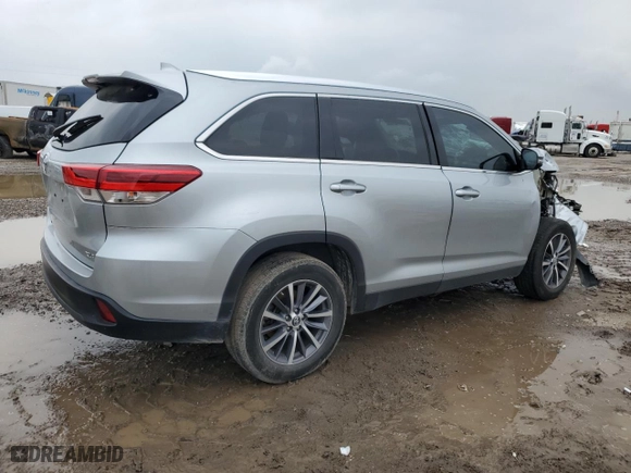 2019 Toyota Highlander SE with VIN 5TDKZRFH0KS559919, listed as a Copart auction lot 48600165 with 48,384 mi miles and Salvage Title. Bid and sale history available at carsss.com. Image 4.
