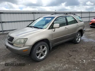 2000 Lexus RX 300 z VIN JT6HF10U8Y0119959, wystawiony jako Copart lot #57138435 z przebiegiem 248 589 mil mil oraz Szkody całkowita. Historia ofert i sprzedaży dostępna na DreamBid. Obrazek 1.