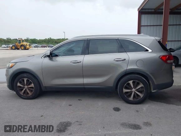 2017 Kia Sorento EX with VIN 5XYPH4A12HG273646, listed as a IAAI auction lot 42443730 with 121,647 mi miles and . Bid and sale history available at DreamBid. Image 14.