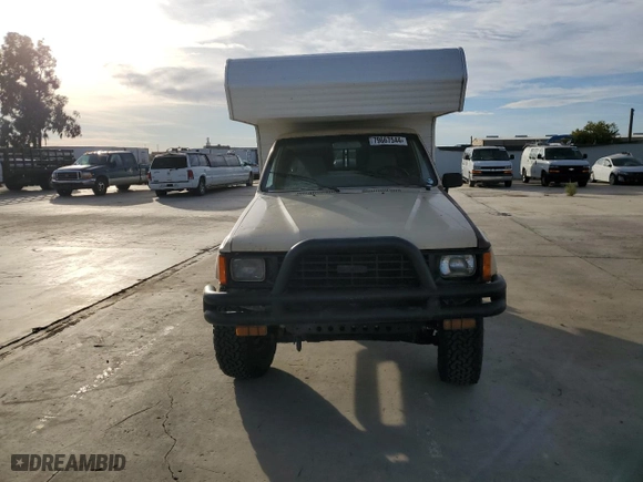 1986 Toyota Std Bed Trucks 4WD with VIN JT4RN63RXG5016788, listed as a Copart auction lot 79667544 with NaN miles and Salvage Title. Bid and sale history available at carsss.com. Image 5.